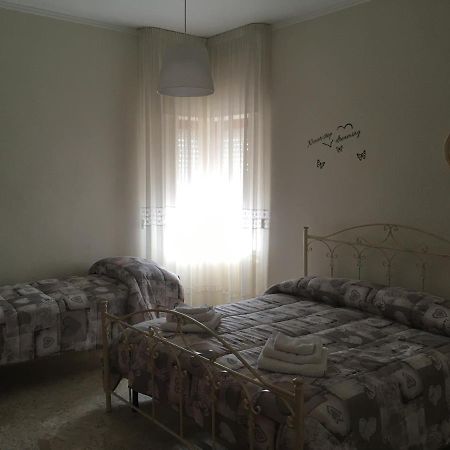 B&B Al Campanile Taranto Esterno foto