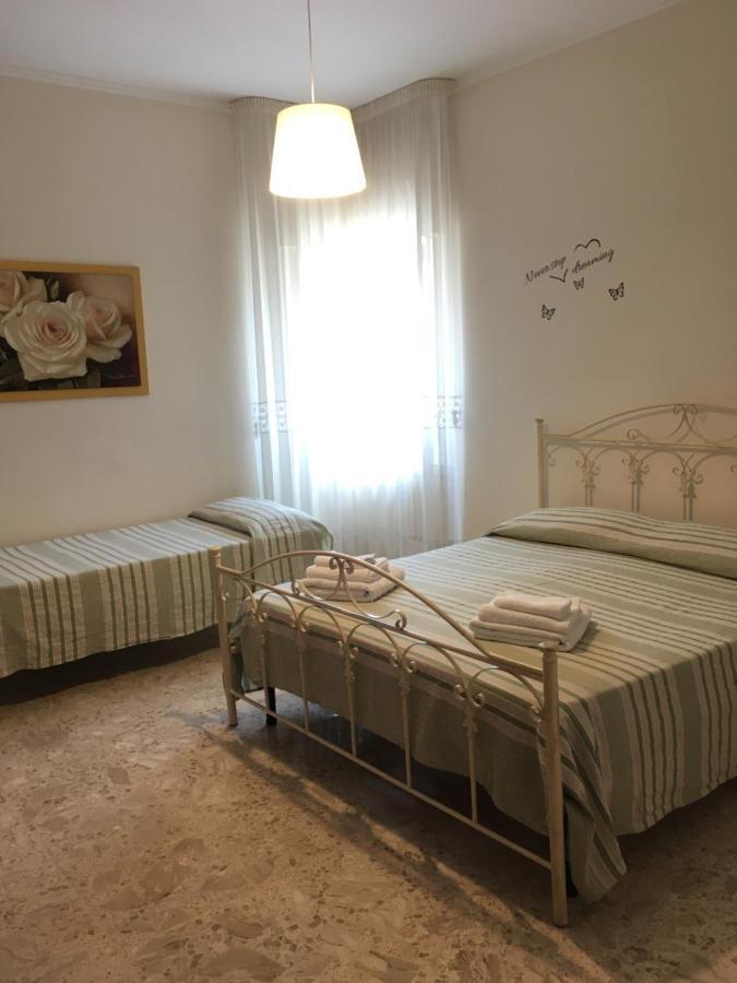 B&B Al Campanile Taranto Esterno foto